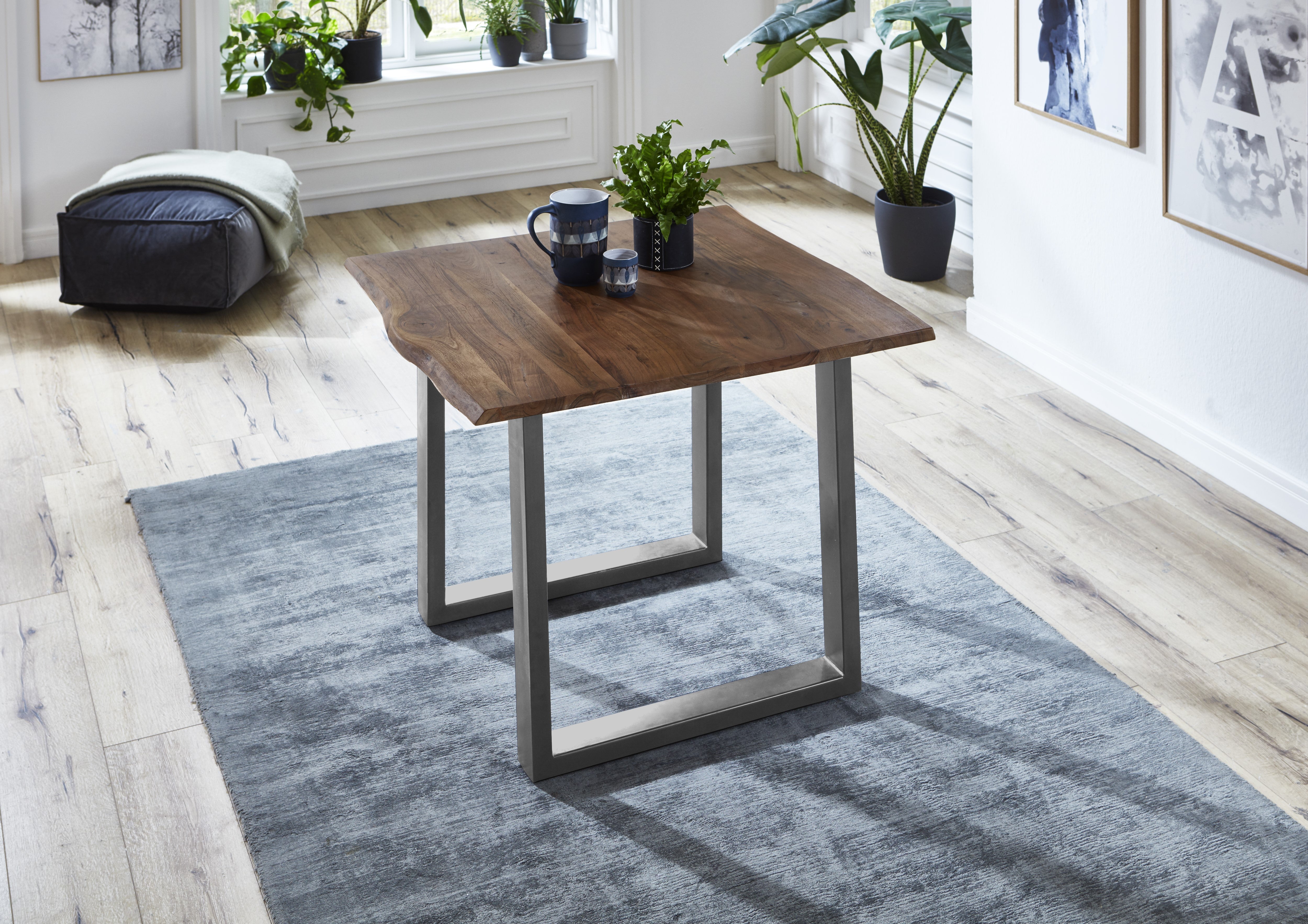 #nussbaumfarben #80x80 #u-gestellsilber