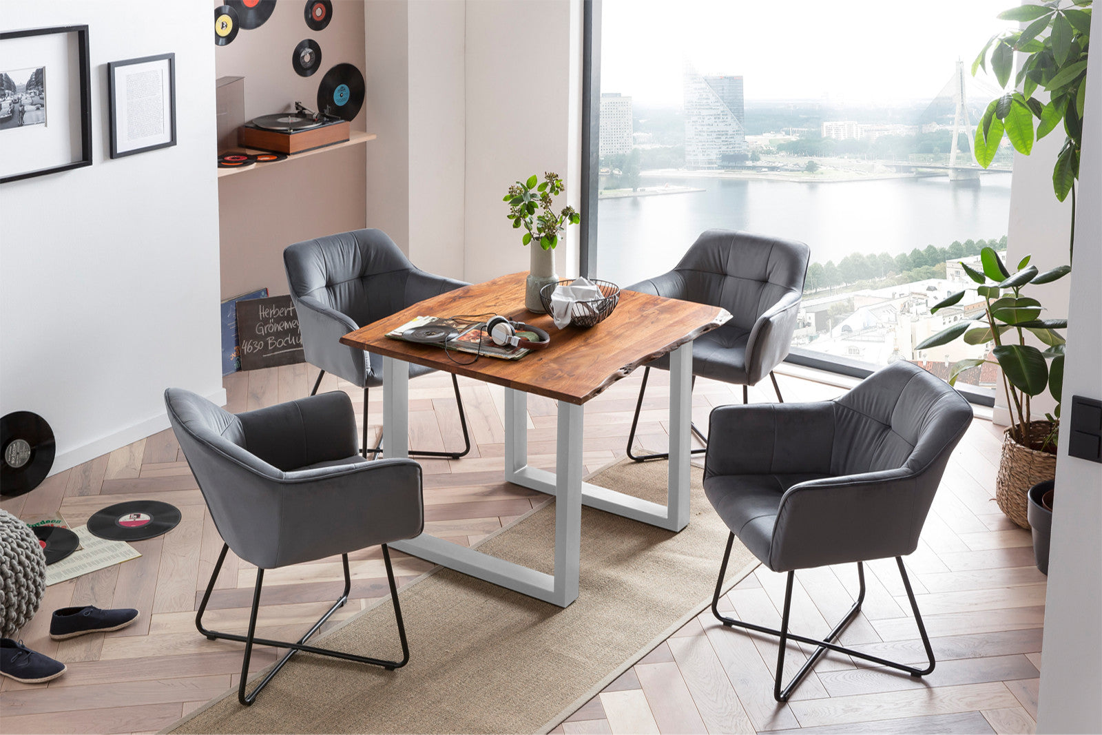 #nougatfarben #80x80 #u-gestellsilber