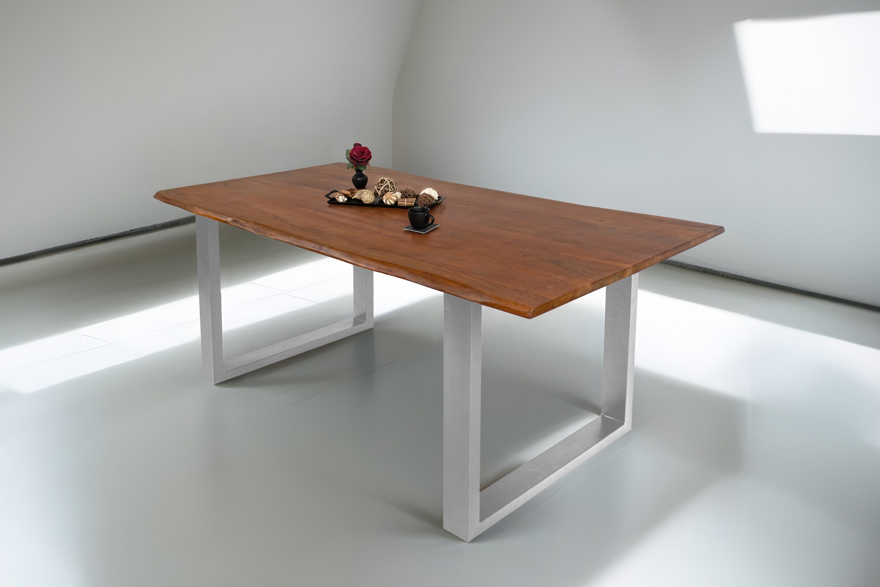 #nussbaumfarben #160x85 #u-gestellsilber