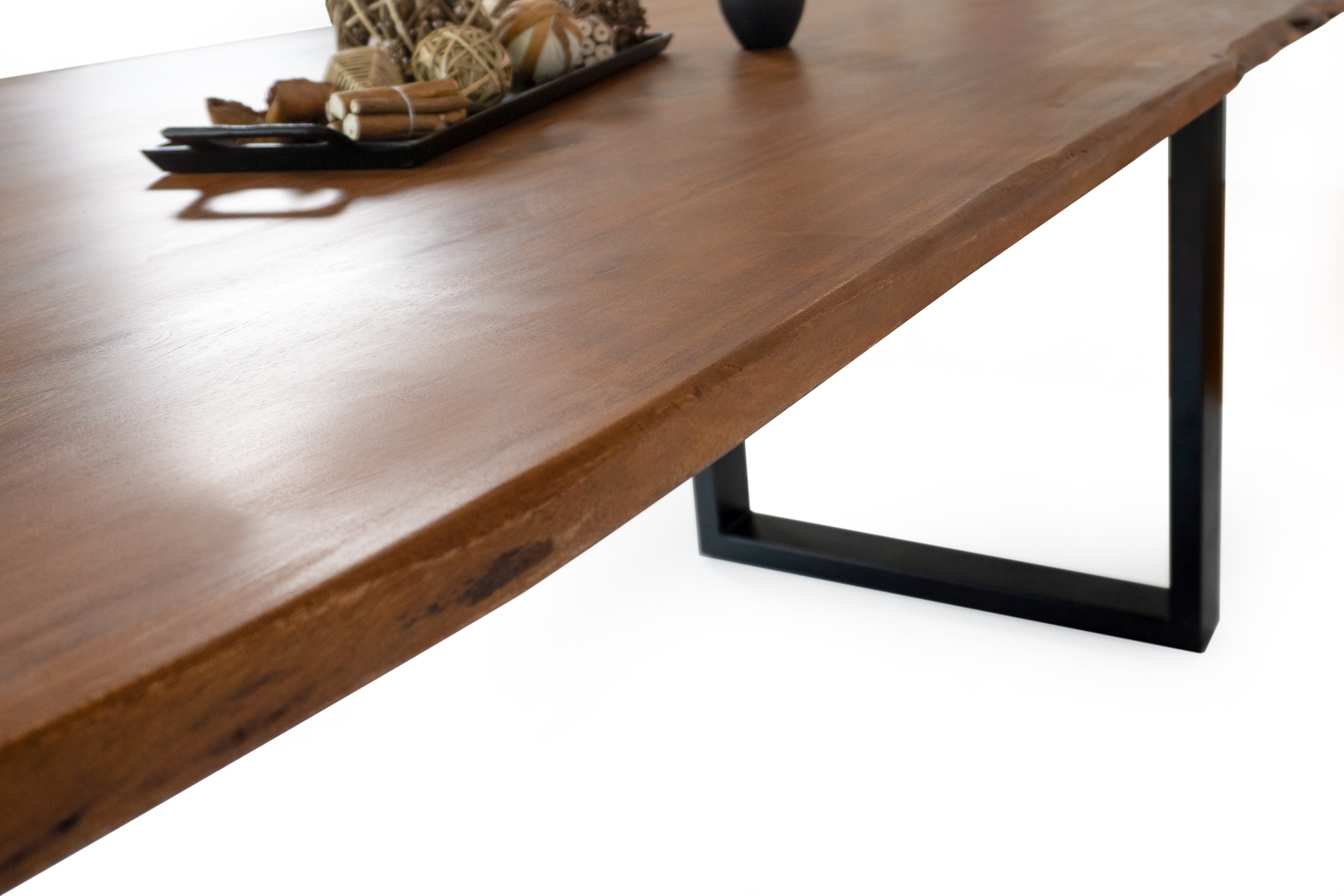 #nussbaumfarben #220x100 #u-gestellschwarz